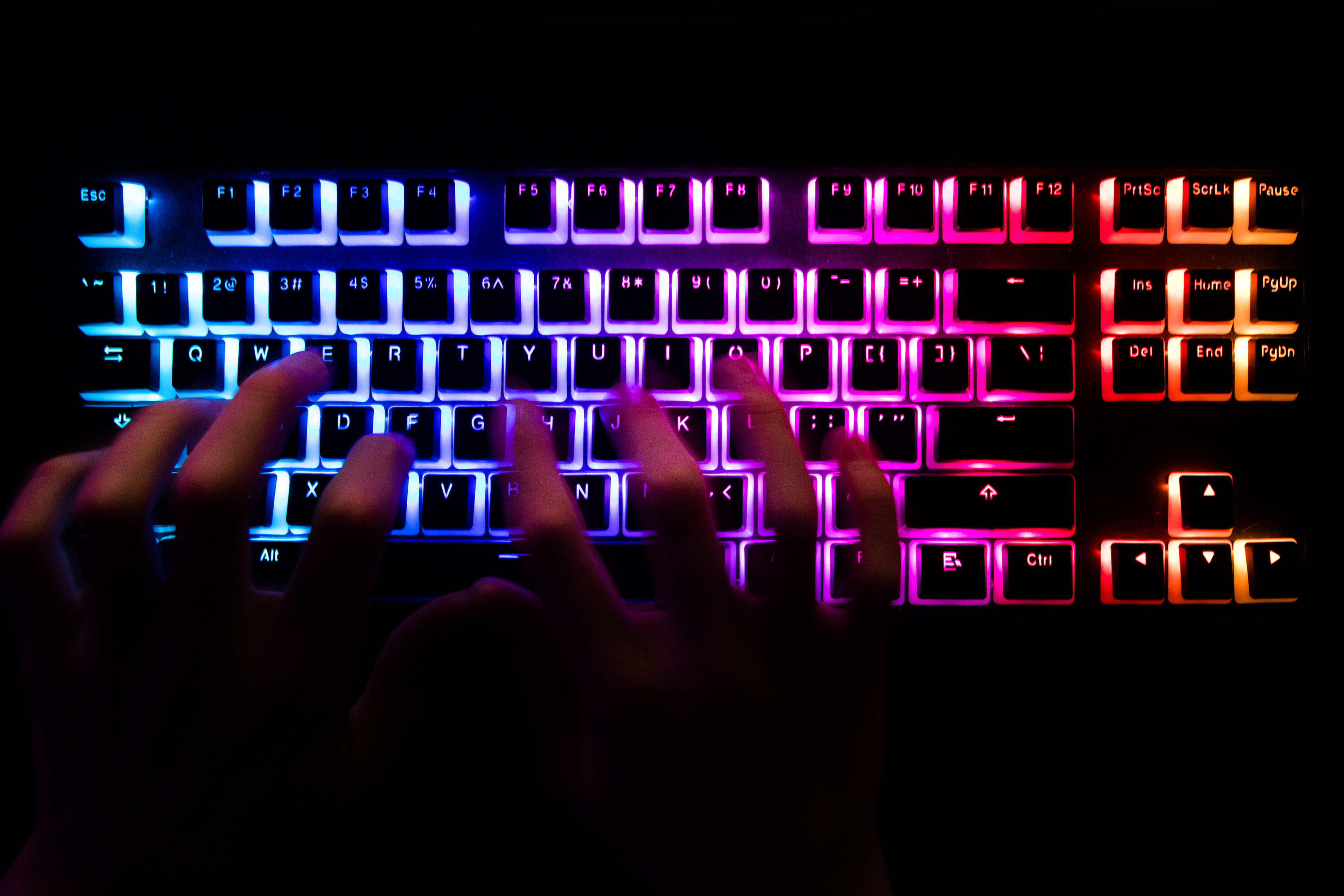 A Nova Era dos Golpes com Inteligência Artificial: Como Identificar Sinais de Alerta e Proteger Seus Dados em 2026
